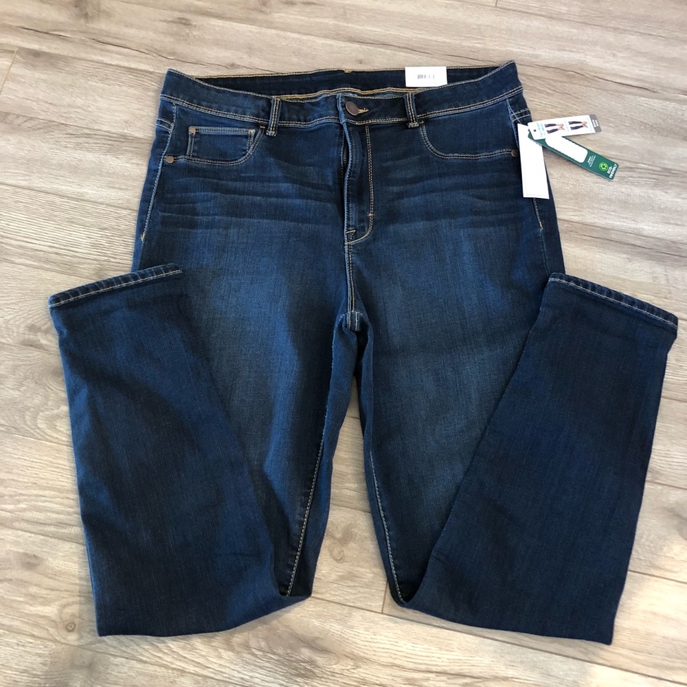Time & Tru High Rise Skinny Jeans